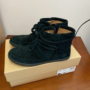 UGG Women's Reid Ankle Boot